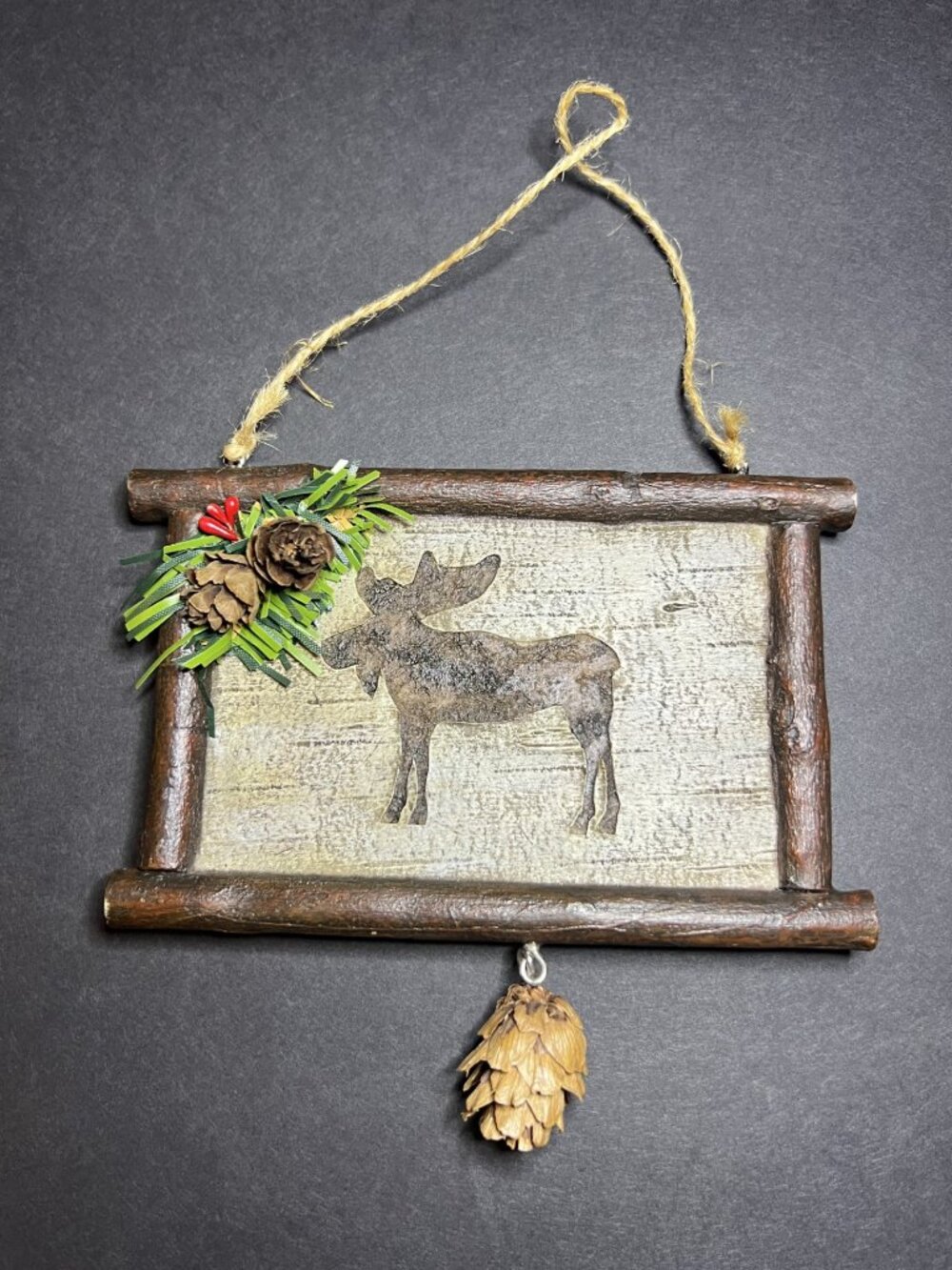 VTG Rustic Cabin Lodge Ceramic Wood-Look Framed Plaque Moose Christmas Ornament